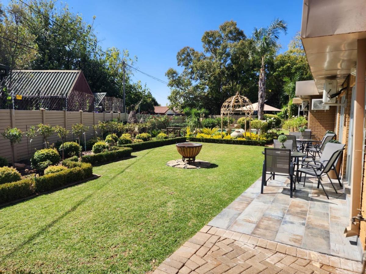 Villa Rose Cottages Bloemfontein Exterior foto